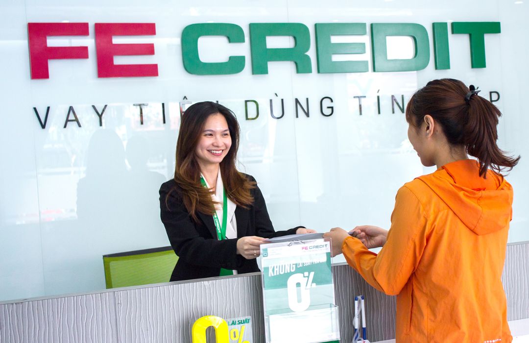 FE Credit - công ty tài chính cho vay tiêu dùng tín chấp hàng đầu Việt Nam